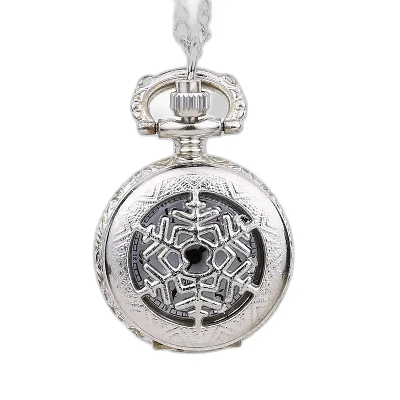 Elegant Silver Snowflake Halskjedeklokke med et elegant sølv snøfnuggmønster